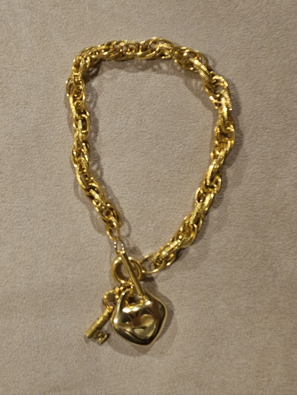 9" Gold Tone Heart/Key Toggle-Closure Chain Bracelet - Women's Jewelry